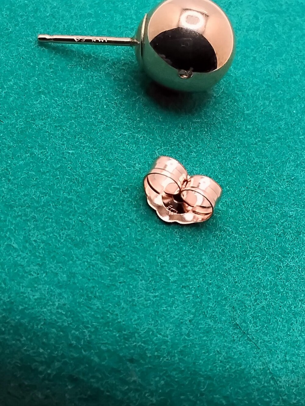 Eternagold 14KT Yellow Gold Ball Stud Earrings 7mm - EUC - Picture 4 of 16